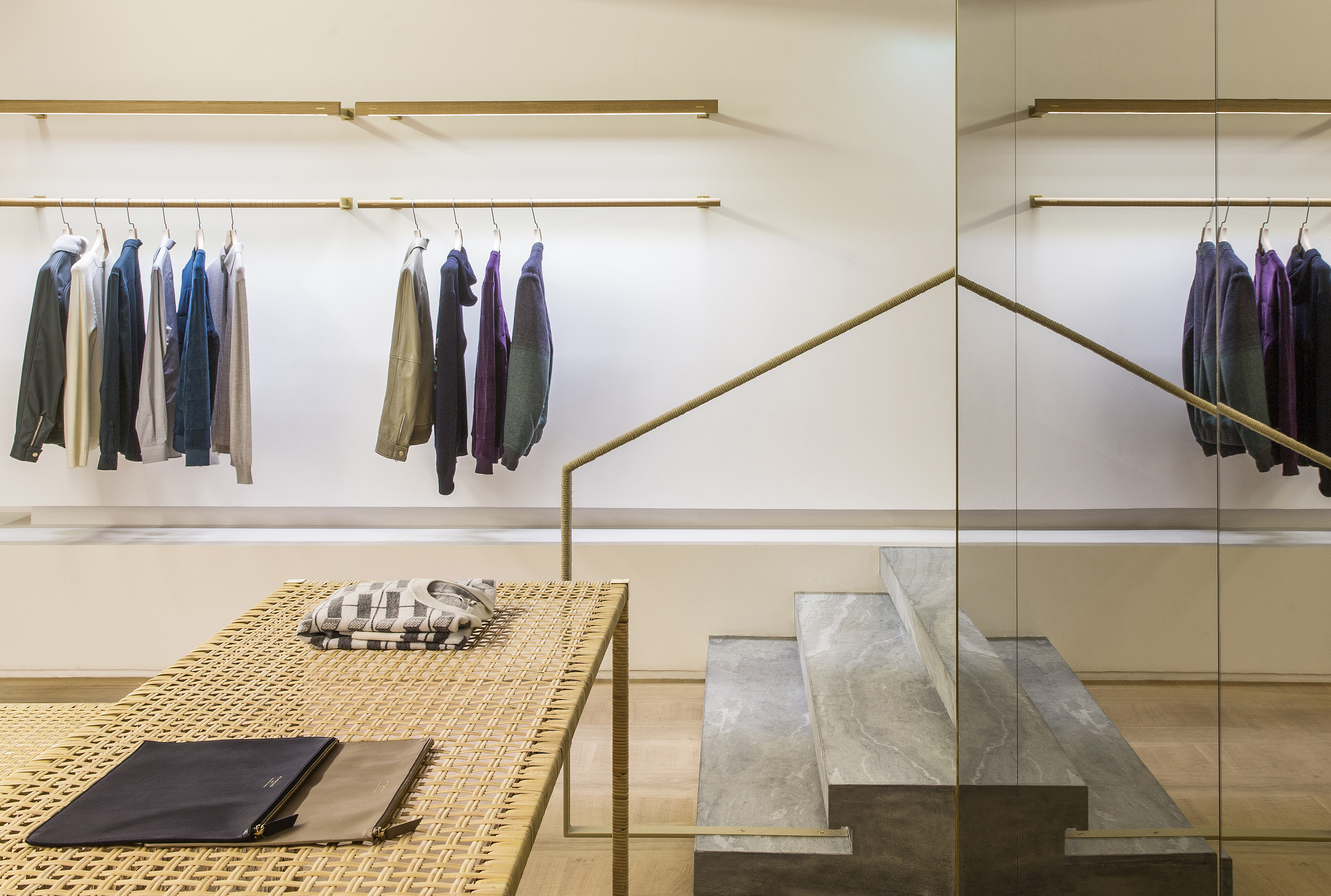 FRANKLIN AZZI, ÉDITIONS M.R © LUC BOEGLY