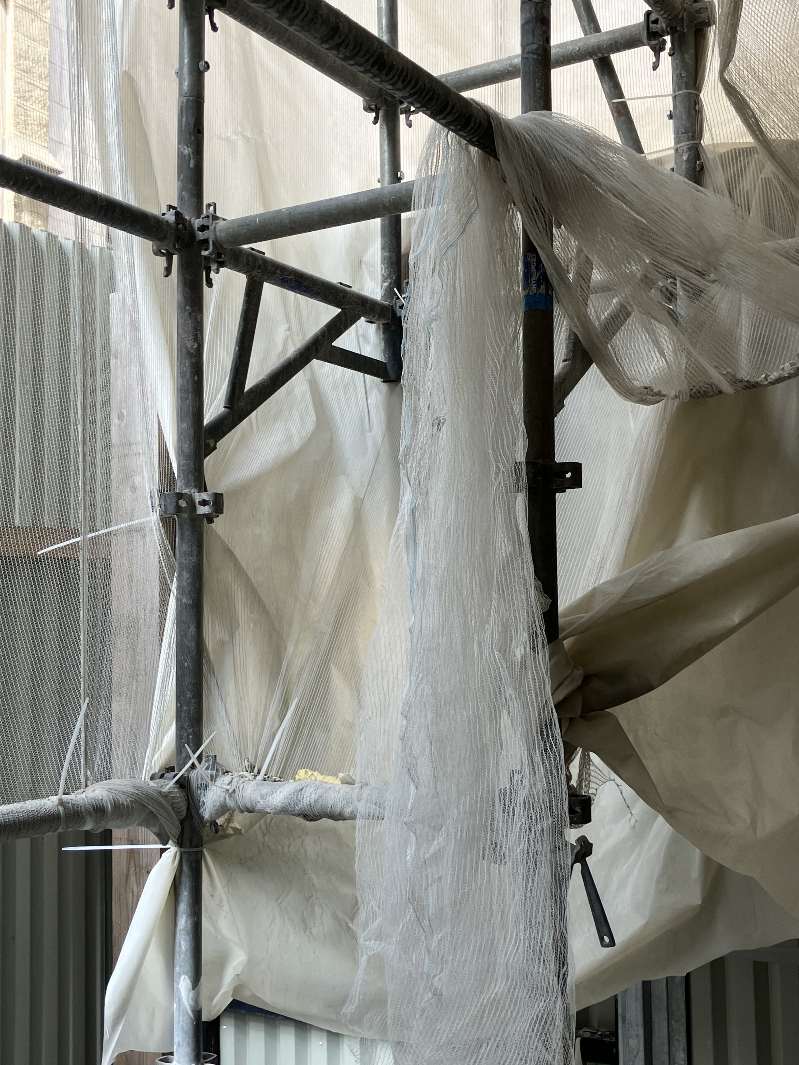 39_Construction site detail, 126 Rivoli © Franklin Azzi