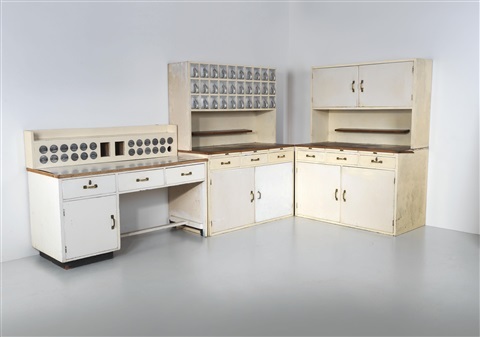 22 AD Intérieur A kitchen unit consisting of eight elements Margarete Schütte Lihotzky