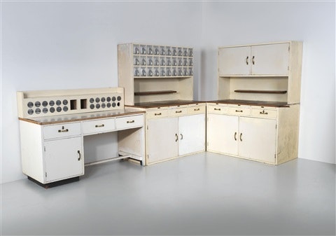 22 AD Intérieur A kitchen unit consisting of eight elements Margarete Schütte Lihotzky