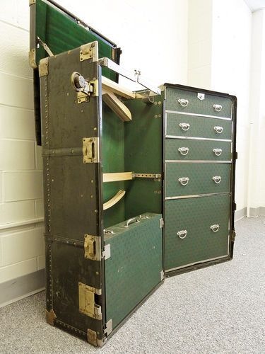 29 AD Intérieur Vintage Hartmann Gibraltarized Cushion DR