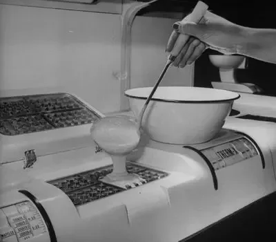 3 AD Intérieur Toledo The Future of the Kitchen Libbey Owens Ford Glass company Life 1967