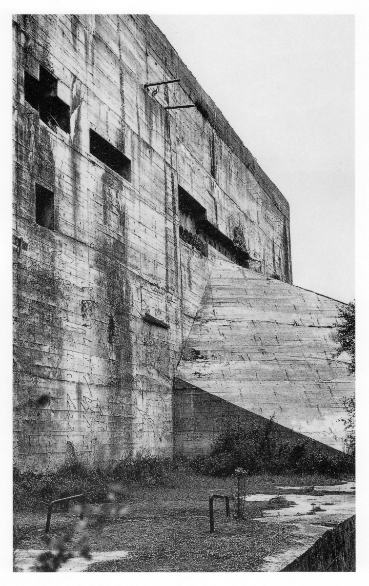 24 Bunker Archeology Paul Virilio Princeton Architectural Press