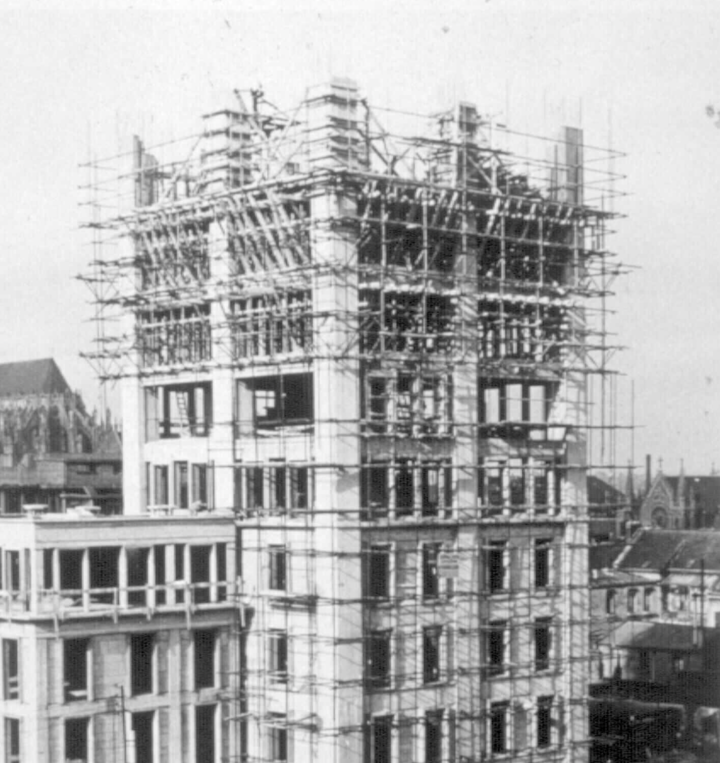 14. Reconstruction of the Perret Tower, photograph, Claudel André, 1947-53 ©DR