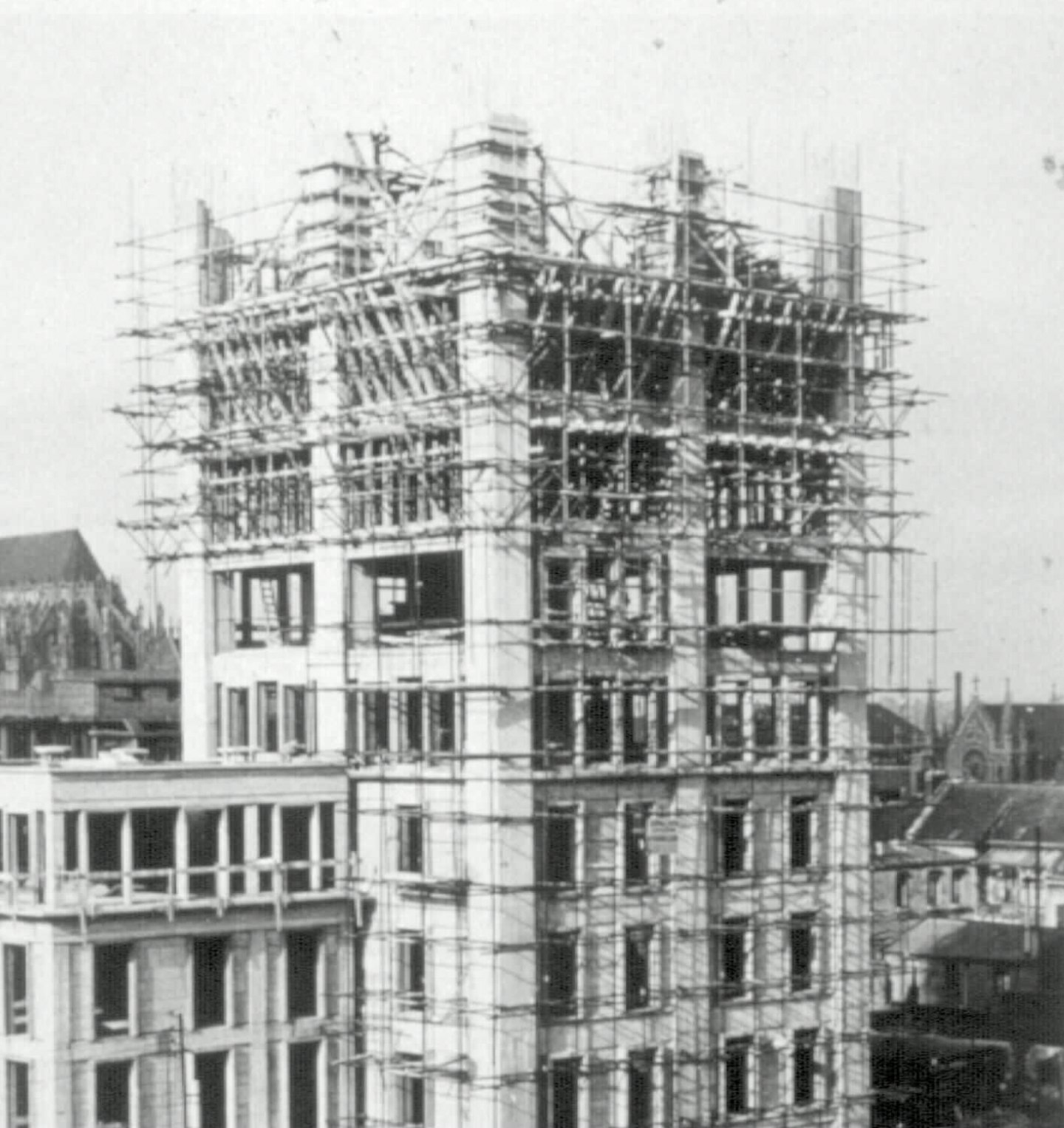 14. Reconstruction of the Perret Tower, photograph, Claudel André, 1947-53 ©DR