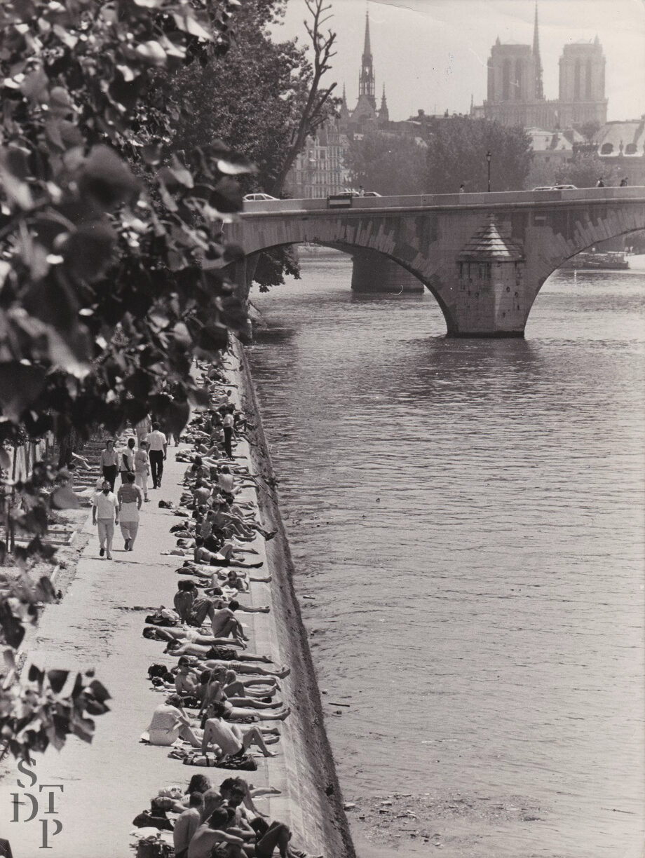 6 Berges de Seine et bain de soleil Quai des Tuileries Paris 1984 Keystone Agency