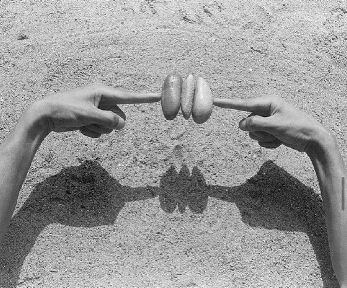 35 Keiji Uematsu Interval three Stones 1976 keiji uematsu Courtesy of Galerie baudoin lebon Paris