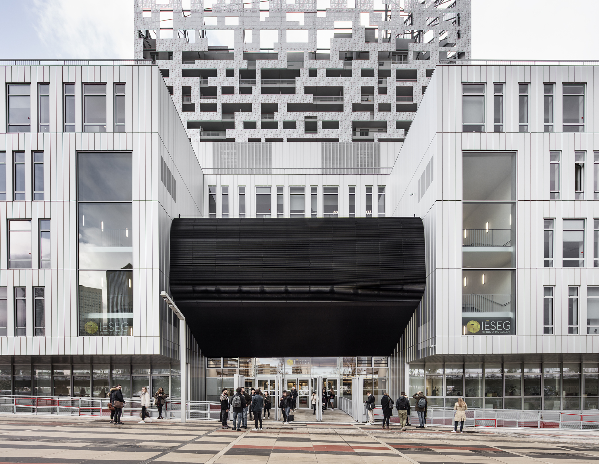 FRANKLIN AZZI, CAMPUS DE L’ARCHE, LA DÉFENSE © Luc Boegly
