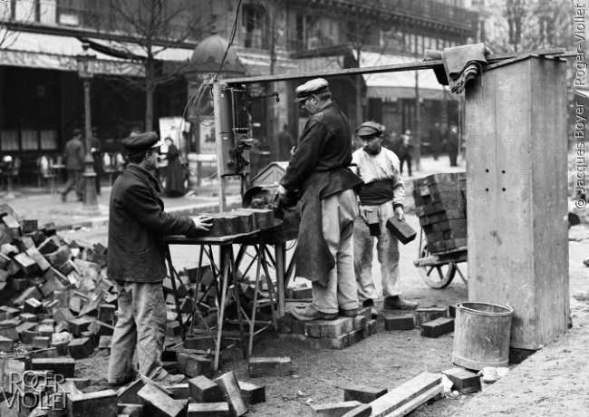5 Pavage des rues machine à retailler les pavés de bois Paris 1907 Jacques Boyer