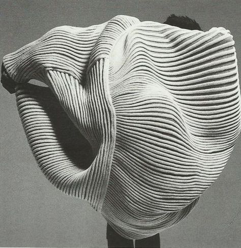 04 Issey Miyake Jacket 1985 Irving Penn