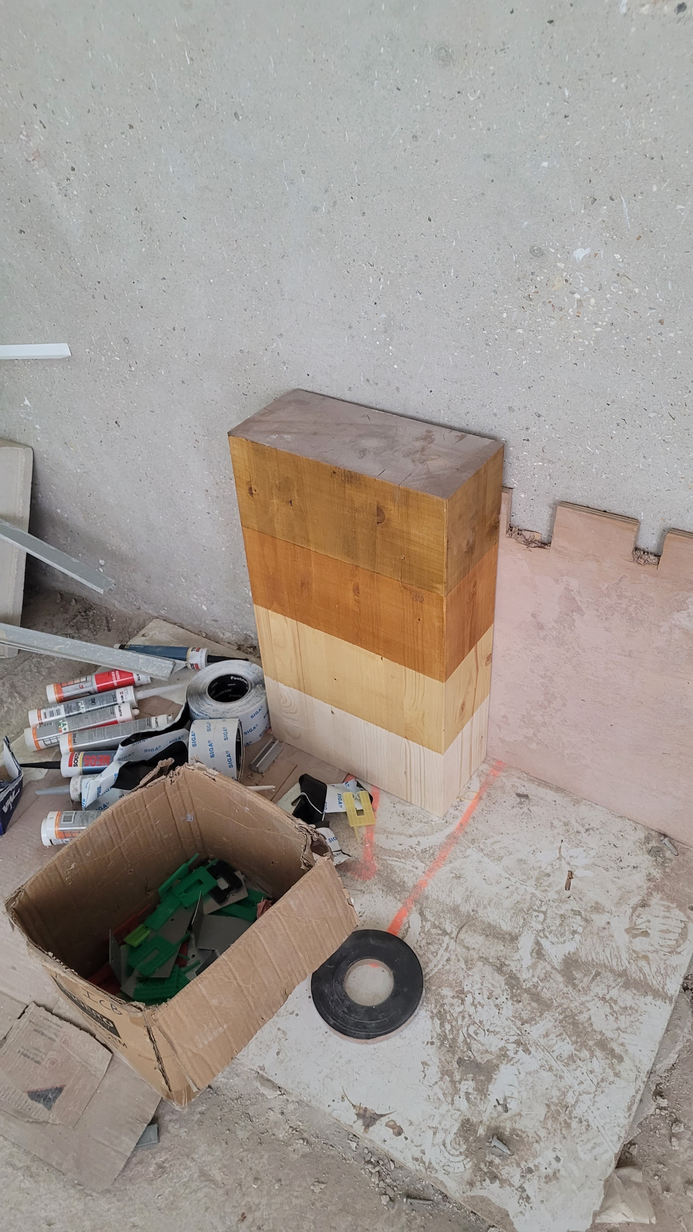 25 WOODEN FRAME, CONSTRUCTION SITE, CLOŸS BUILDING Franklin Azzi