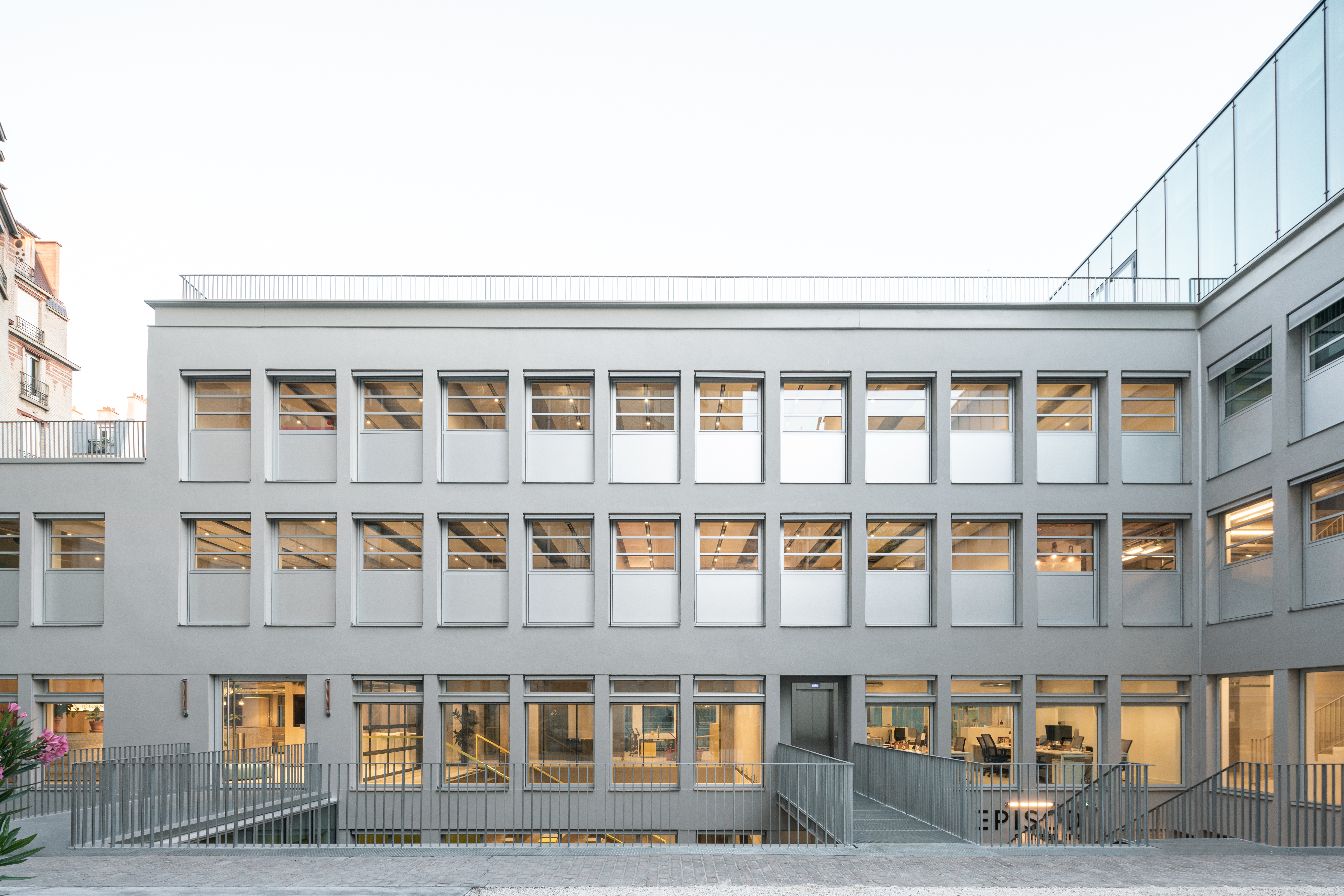 Franklin Azzi, Deskopolitan © We are contents