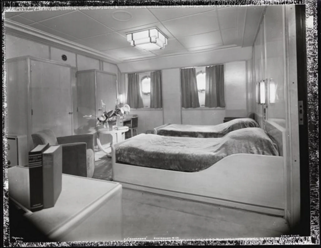 14 Ocean liner, Normandy, France, 1935 ©DR