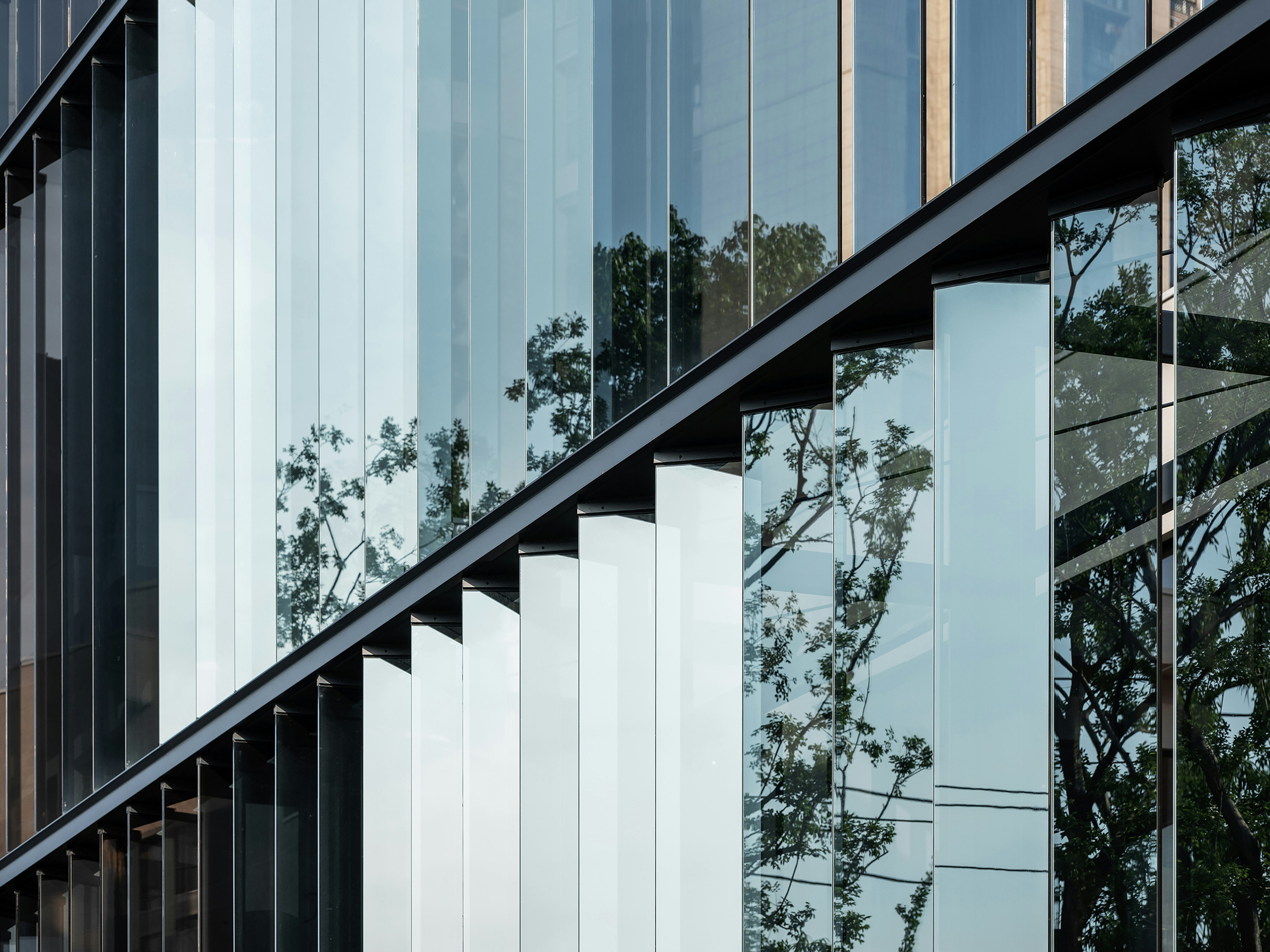 FRANKLIN AZZI, EP YAYING JIAXING © TIAN FANGFANG