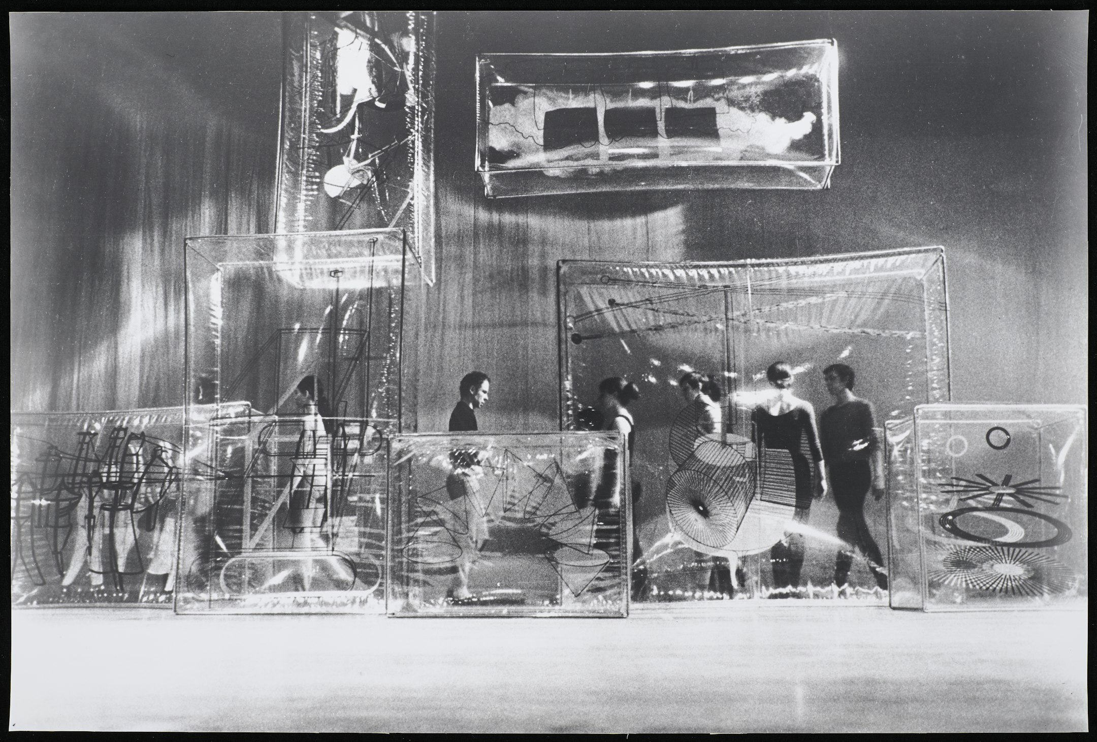 27 Merce Cunningham Dance Company Walkaround Time 1968 James Klosty