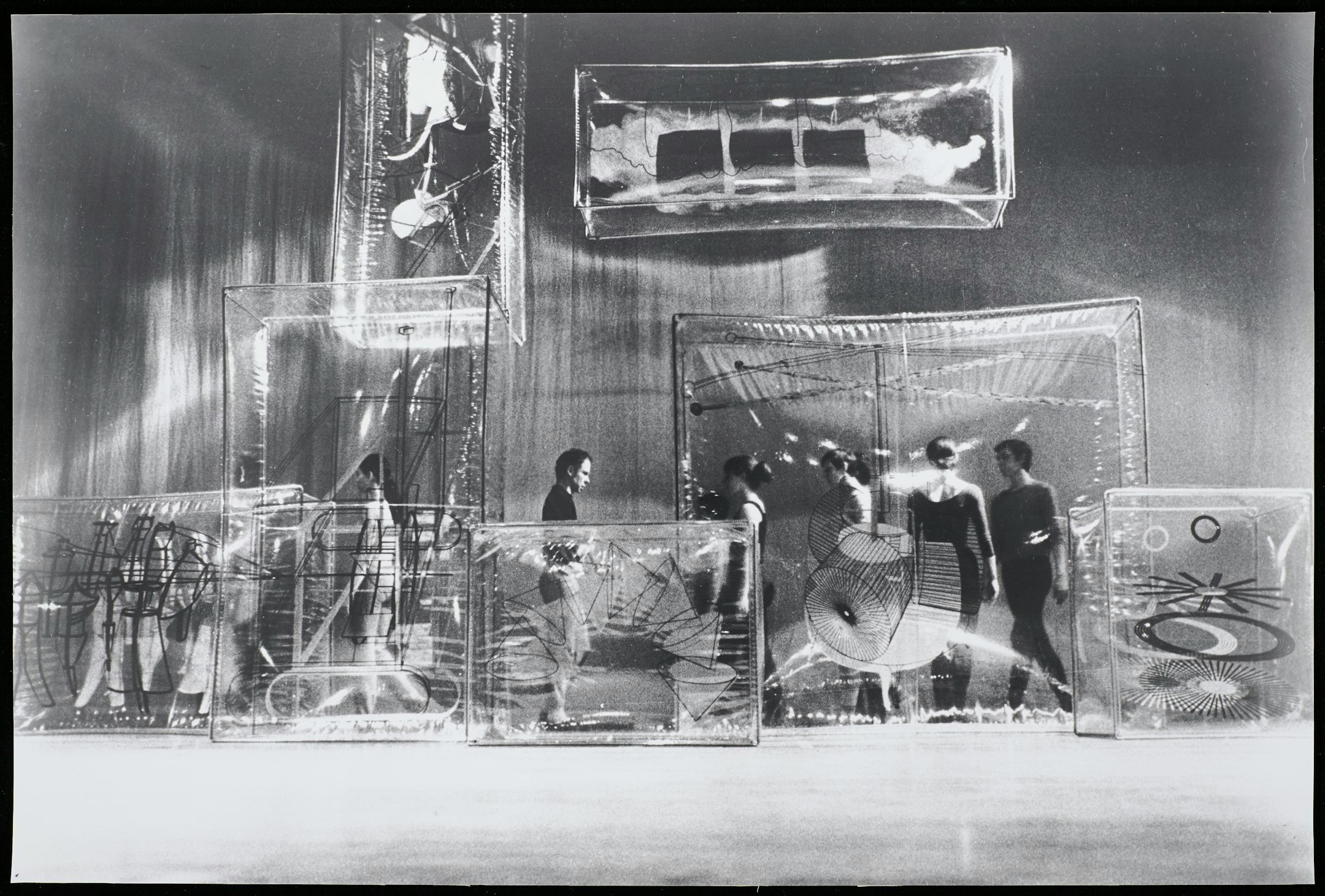 27 Merce Cunningham Dance Company Walkaround Time 1968 James Klosty