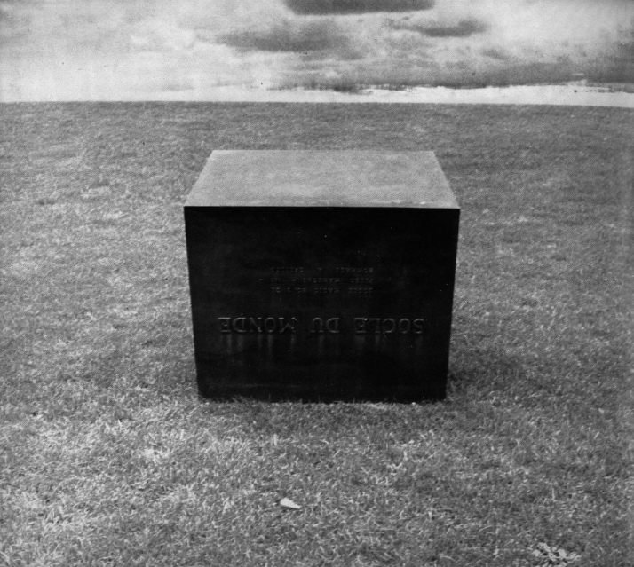 32  Pedestal of the World, Homage to Galileo, Piero Manzoni, 1961 Herning Museum of Contemporary Art