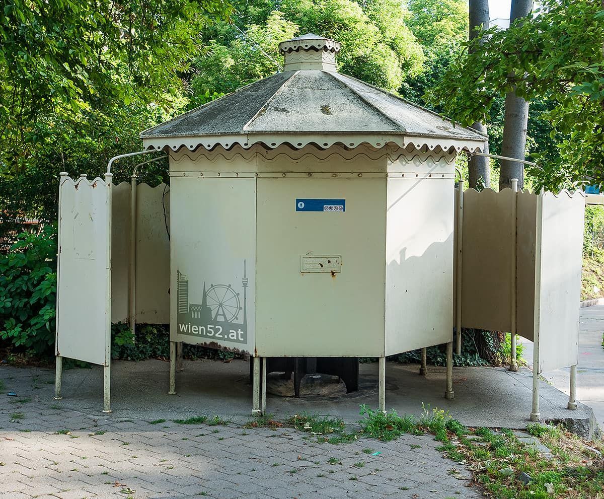 54 Public Toilets DR