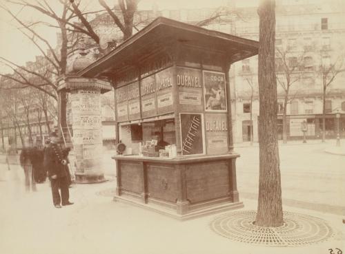 25 Kiosk Paris France 1898 DR