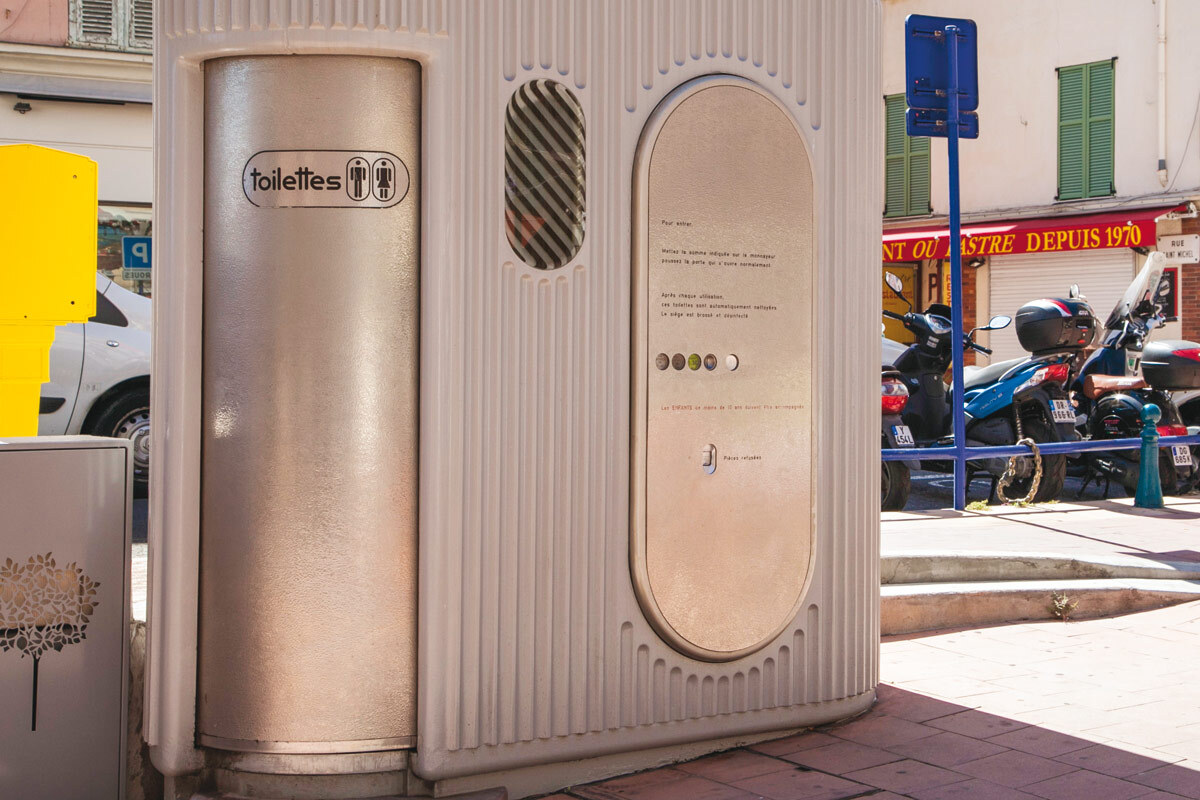 37 Public Toilets DR