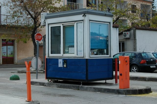 29 Jelsas car park kiosk once upon a time Vivian Grisogono