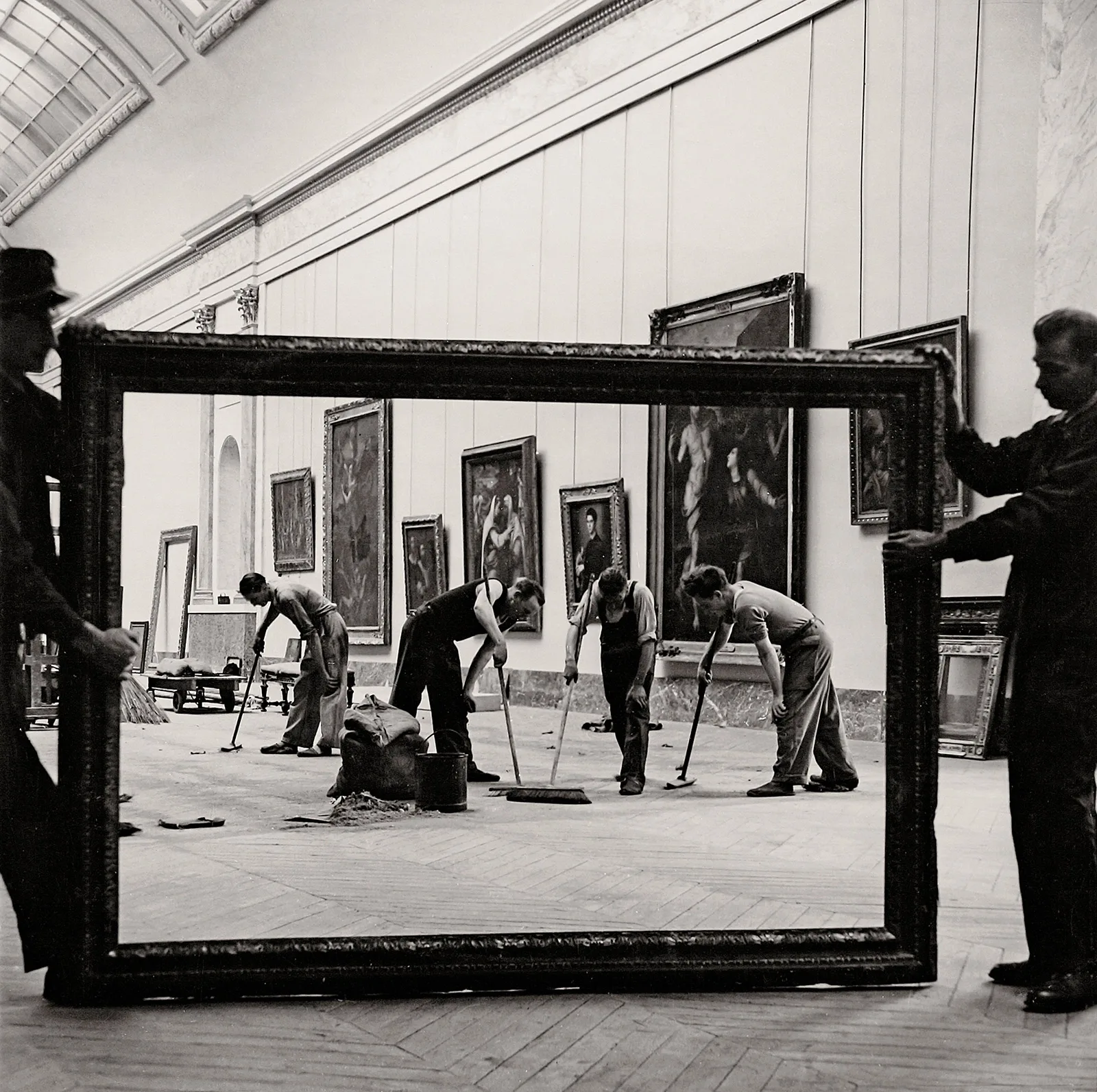 07. Return of works to the Louvre, 1947 © DR