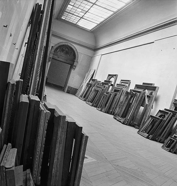 10. Frames awaiting the return of masterpieces to the Louvre Museum after the war, Paris, 1945 © Pierre Jahan/Archives des musées nationaux