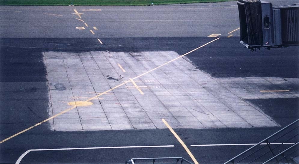 10 Aéroport de Lille DR