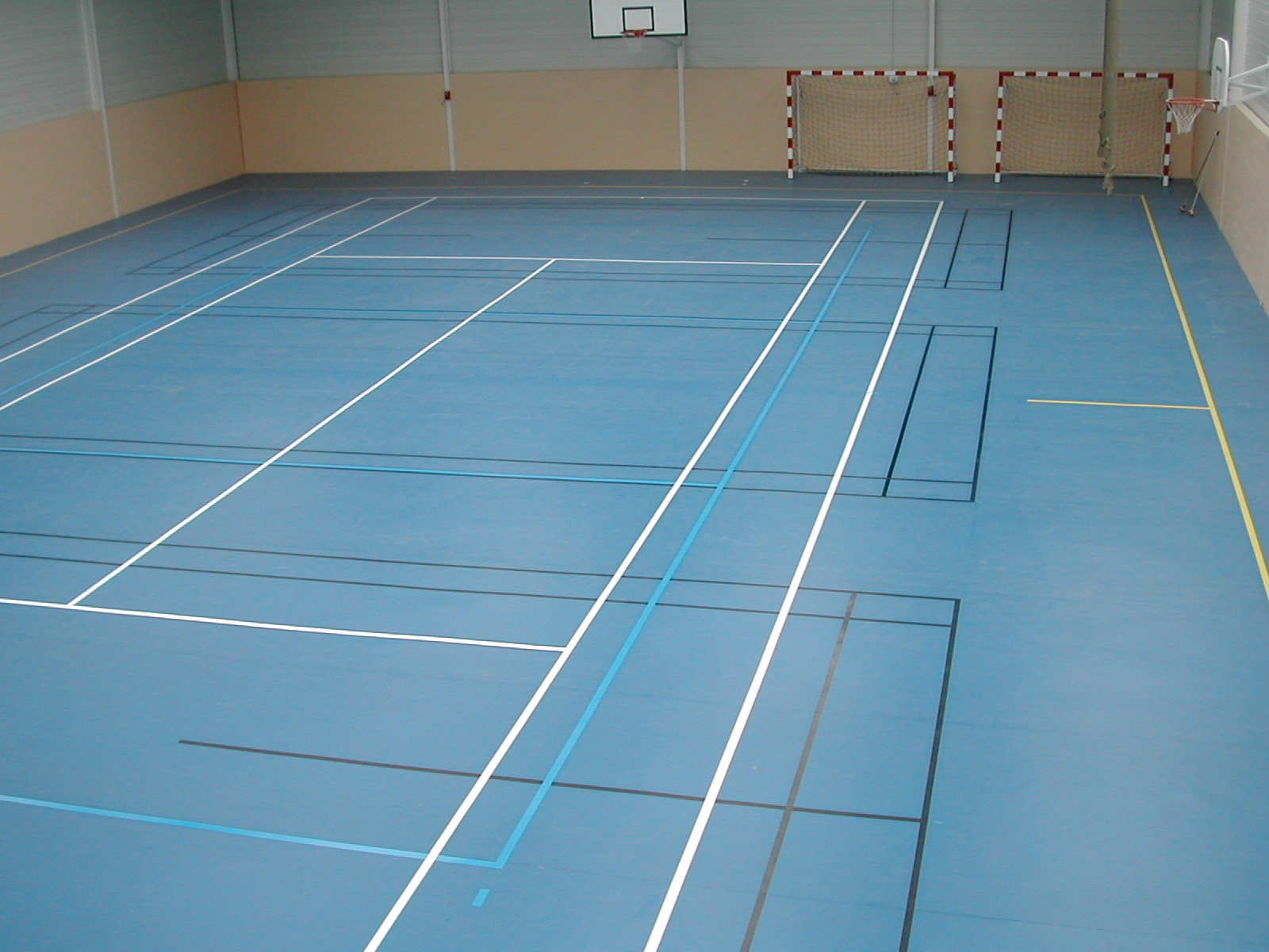 28 Terrain de sport intérieur DIF Sports