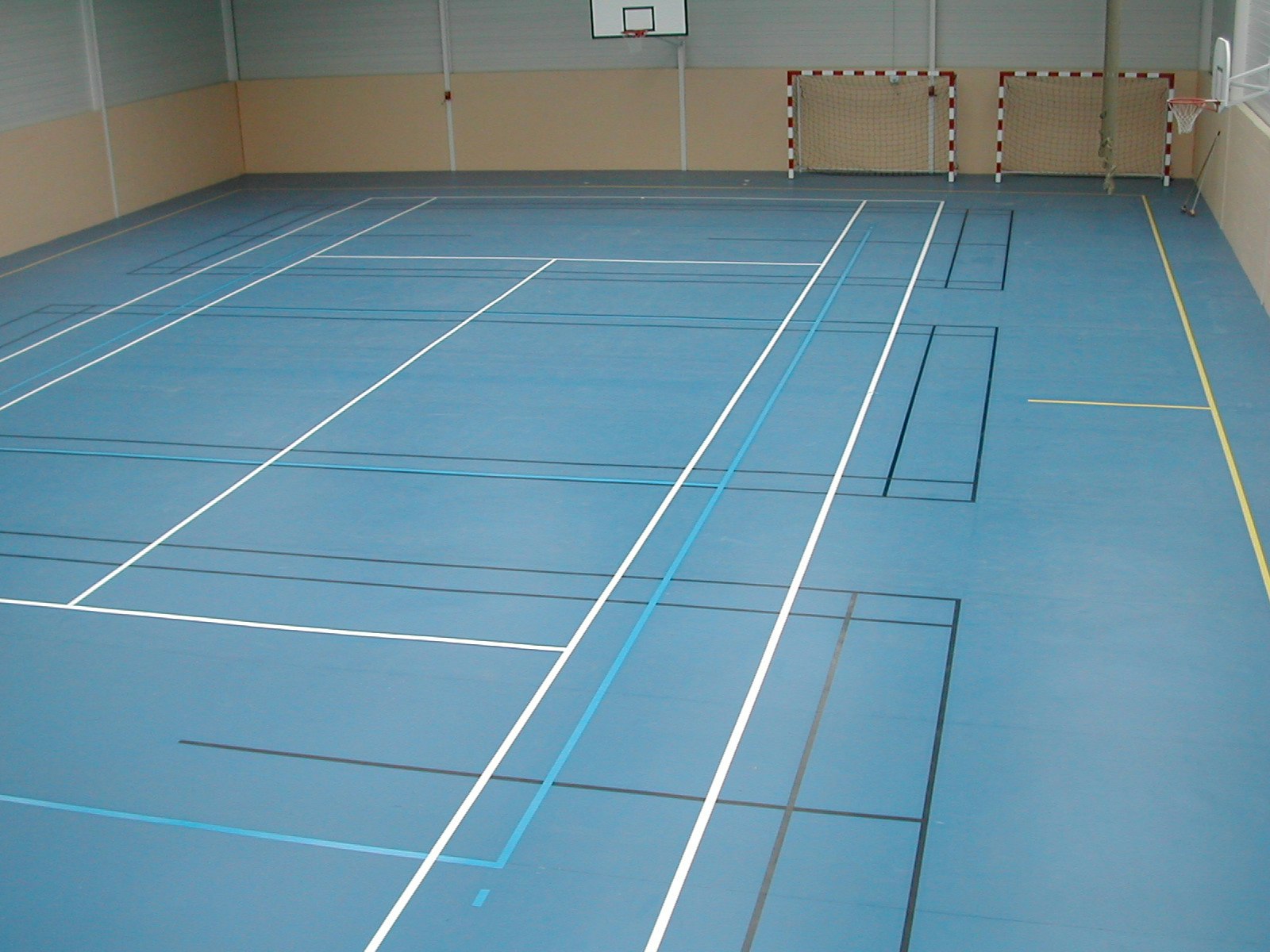 28 Terrain de sport intérieur DIF Sports