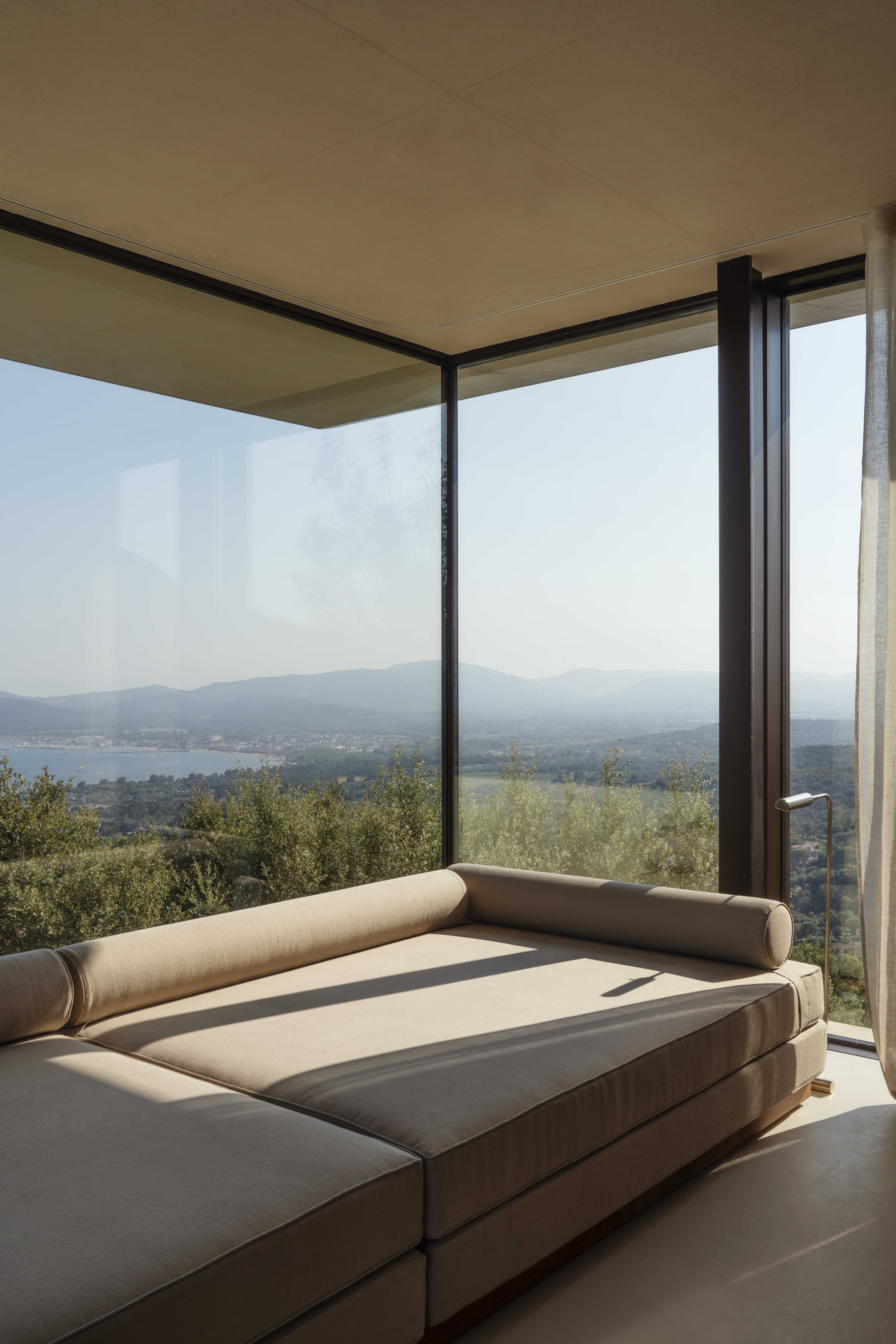 03 South House Franklin Azzi Alexandre Tabaste