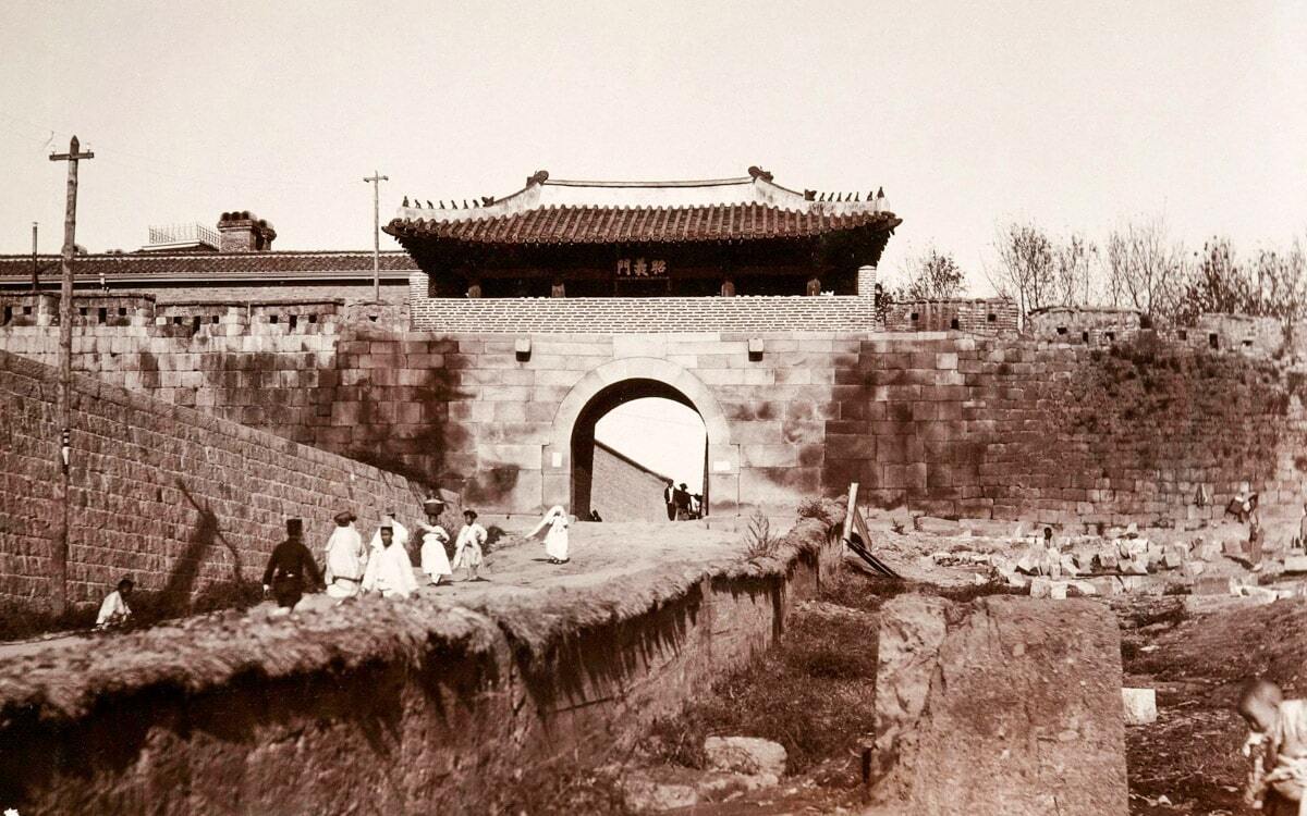 33 Souimun Gate before its dismantling in 1914 DR