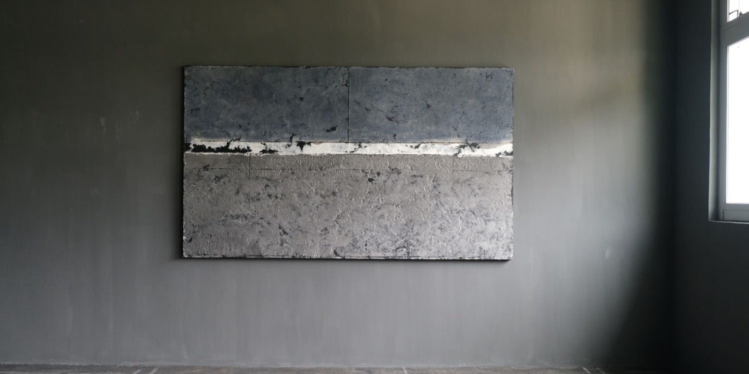 58 Exhibition view of Chung Chang Sup Axel Vervoordt Gallery Hong Kong 2001 Courtesy Axel Vervoordt Gallery