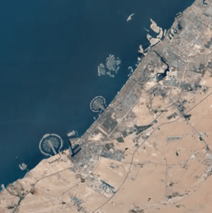 16 Images satellites Dubaï en 2016 DR