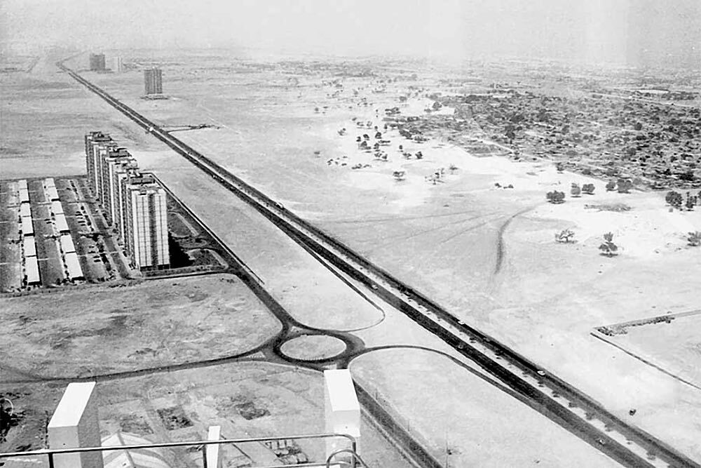 20 John Harris Archi Dubai 1979 DR