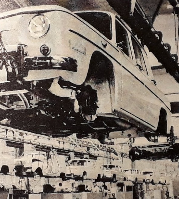 04_Assembly line, Renault National Factory Control Center, Flins © Renault archives