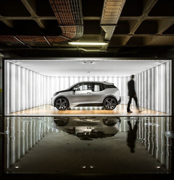 06_Car presentation © DR