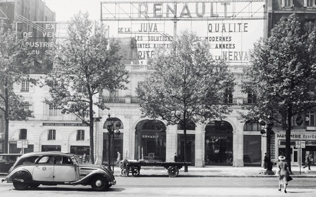 27_Renault 53 Champs Élysées store, 1933 © Renault