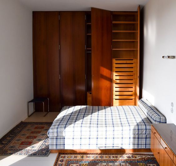 08_Fritz Tugendhat's bedroom, Villa Tugendhat, Brno, Ludwig Mies van der Rohe & Lilly Reich for Grete & Fritz Tugendhat, 1928–1930 © DR