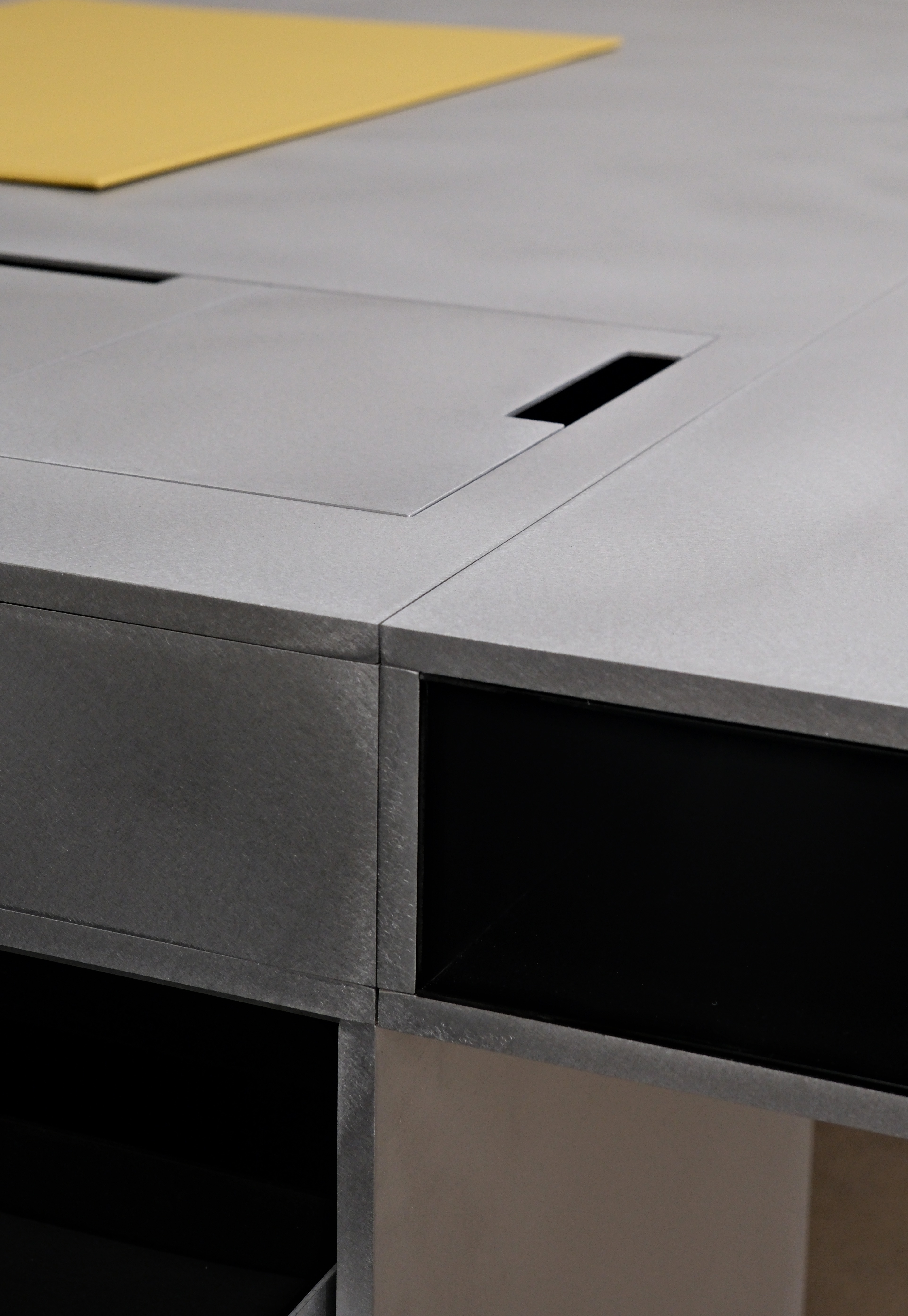 27_Detail of the desk, Atelier Synapses © Franklin Azzi