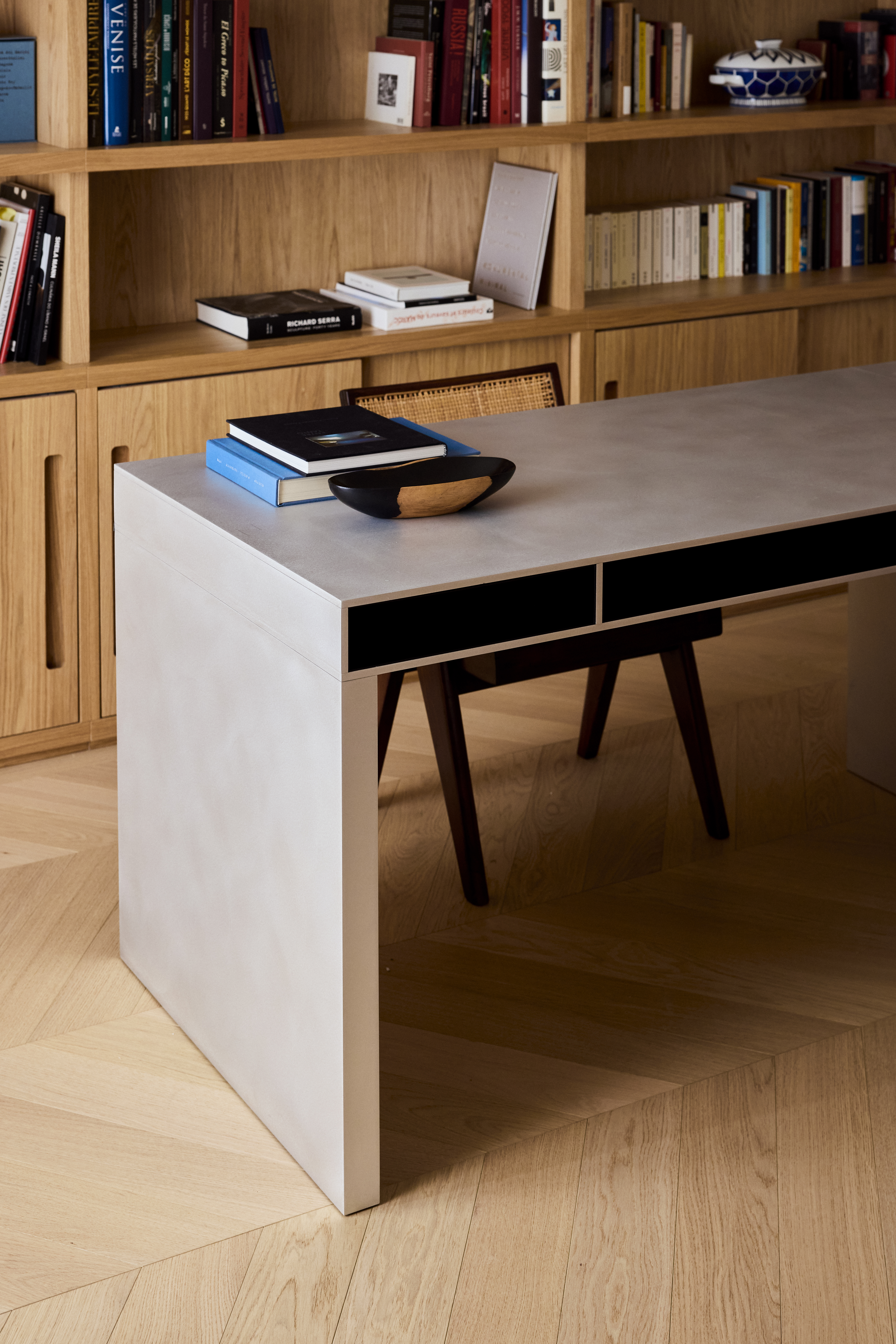 FRANKLIN AZZI, Detail of the desk © Alexis Raimbault