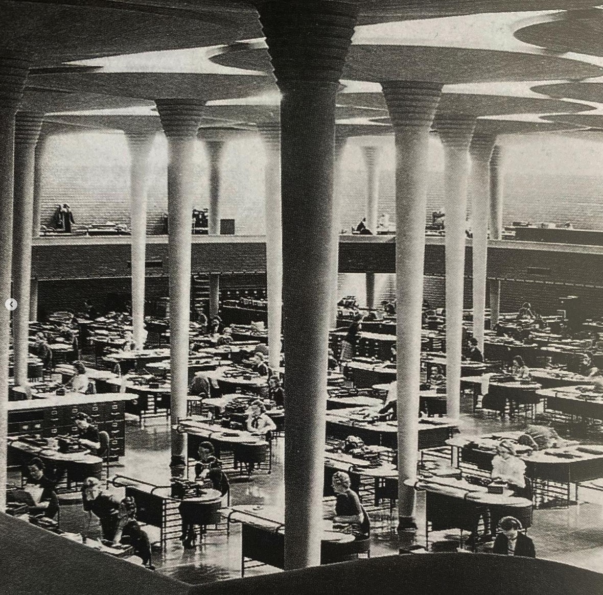 Johnson Wax Headquarters, Frank Lloyd Wright, 1936 © DR