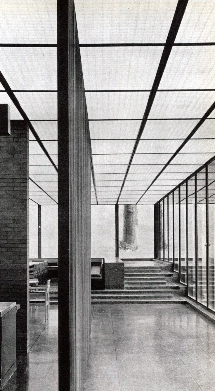 Interior of The Deere and Co. headquarters, Eero Saarinen, 1964 © DR