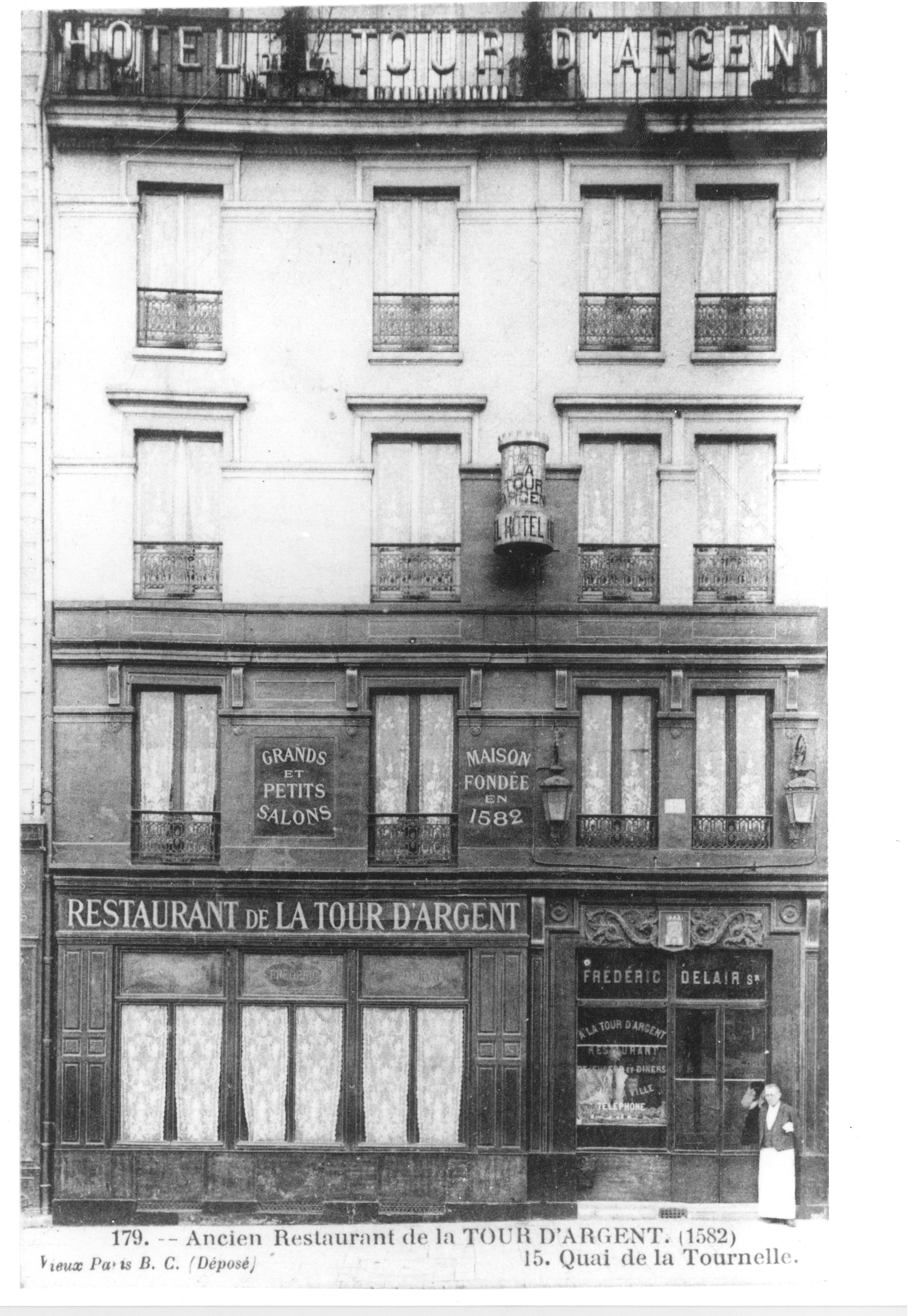 3 La Tour d Argent Carte postale de La Tour d Argent sous Frédéric Delair DR