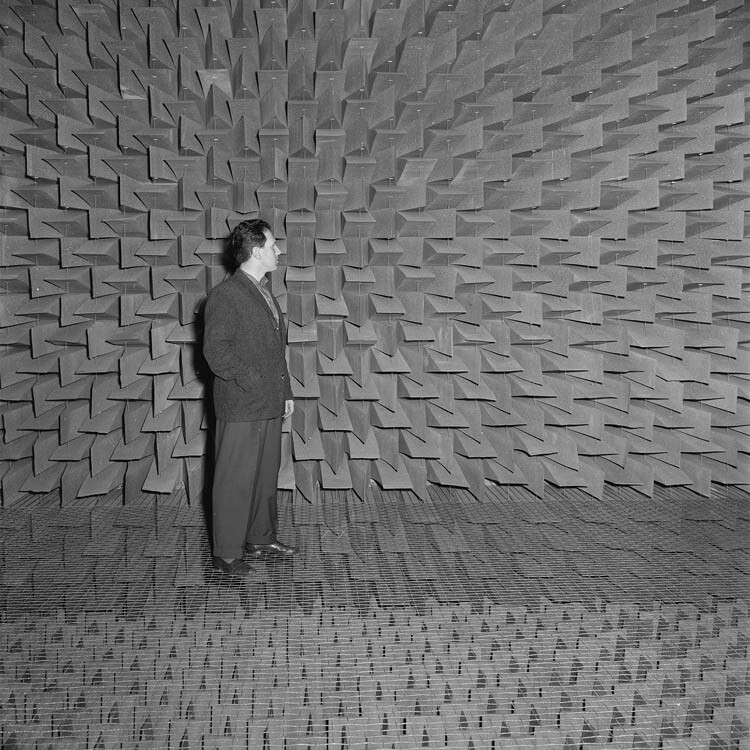 39 La Tour d Argent The anechoic chamber of the Technical University in Delft DR