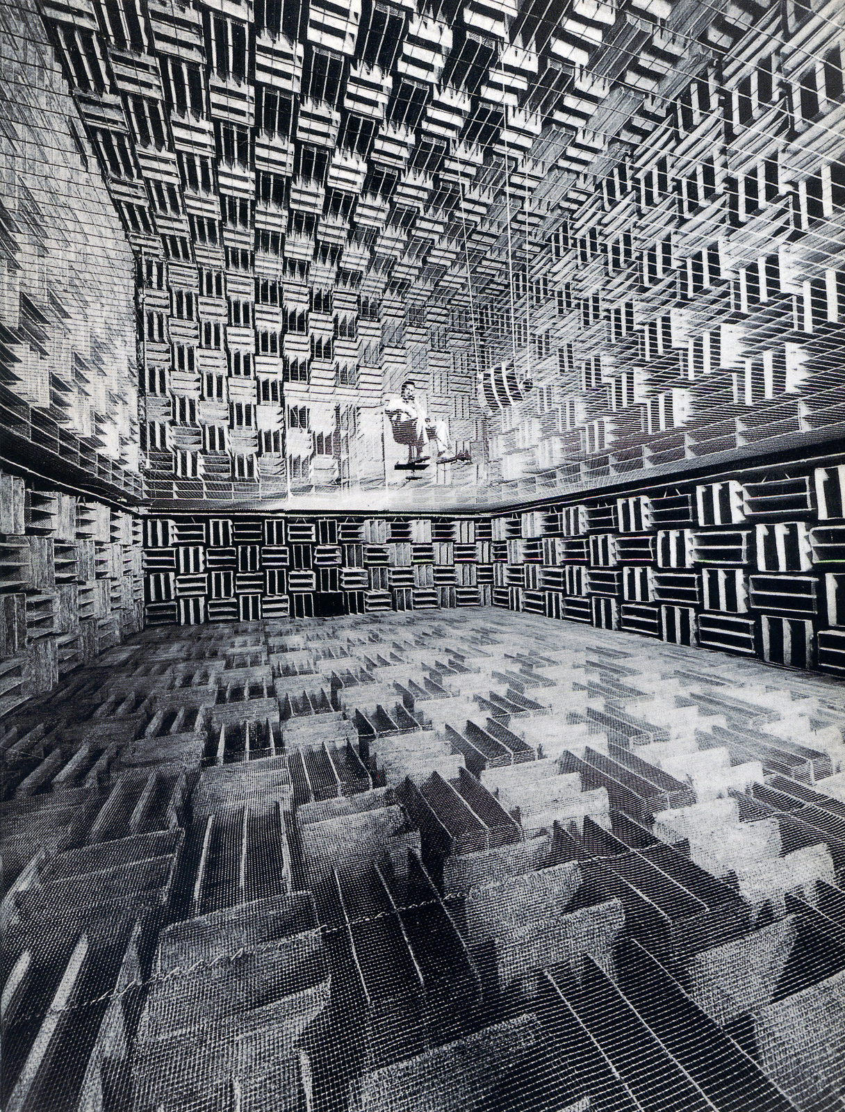 40 La Tour d Argent Bell Labs anechoic chamber 1947 DR