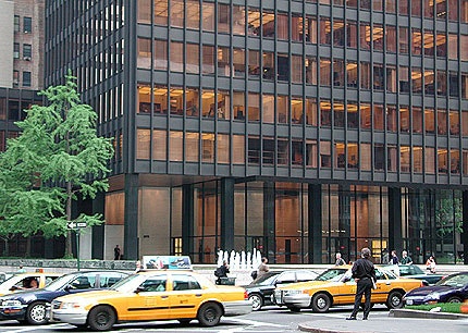 8 Four Seasons Seagram Ludwig Mies van der Rohe Philip Johnson photo Jason Schmidt