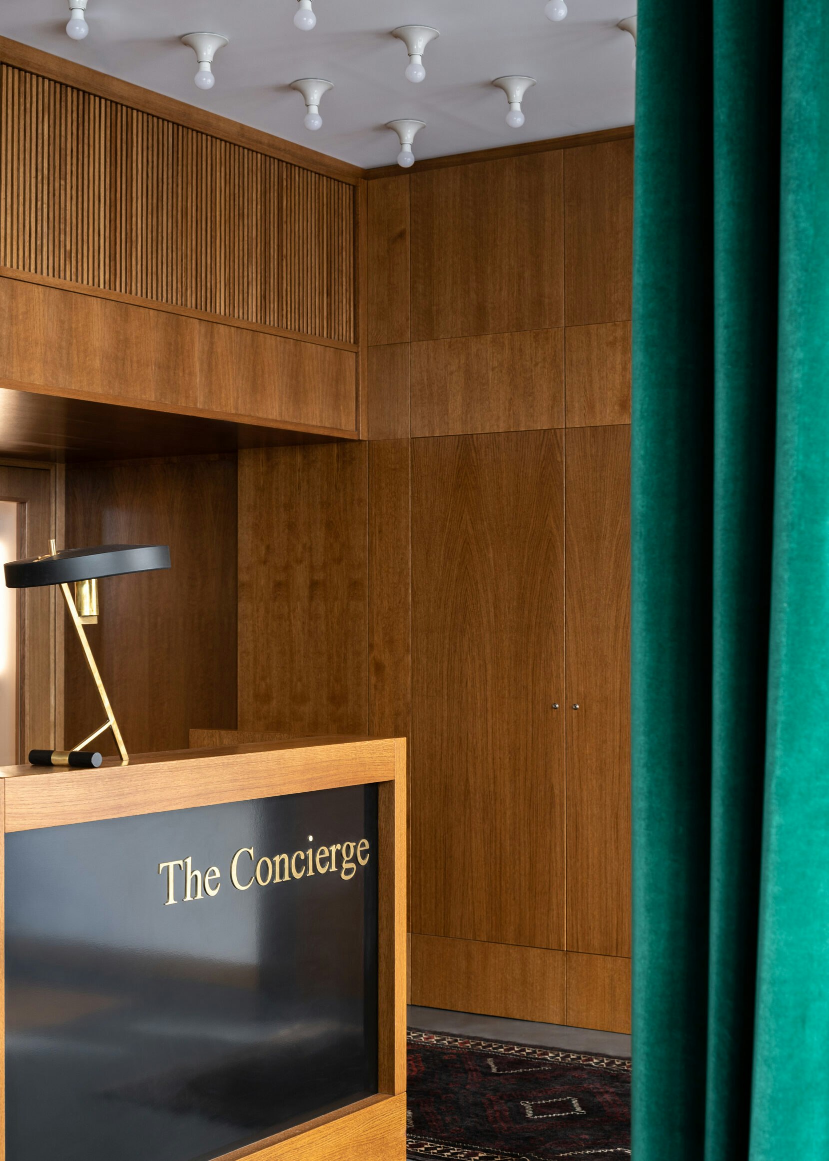 2 Franklin Azzi The Bureau Valerio Geraci