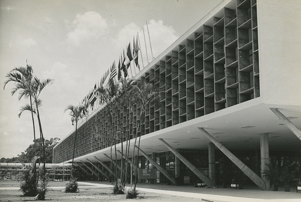 05 Pavilion of Brazilian Cultures, Oscar Niemeyer DR
