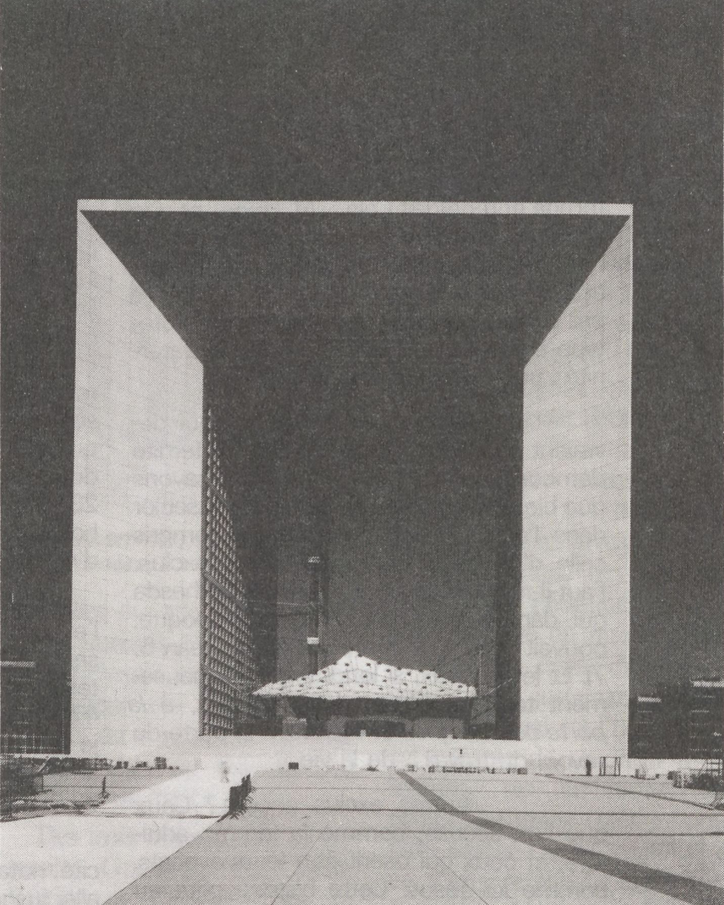 3 La Grande Arche de la Défense DR